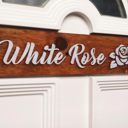 Apartmán White Rose Studio Basement Budapešť Exteriér fotografie