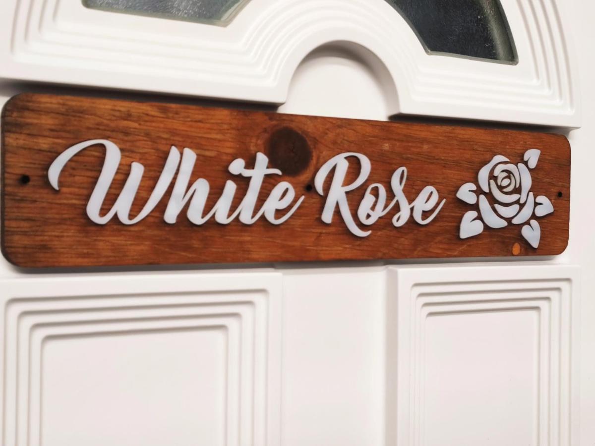 Apartmán White Rose Studio Basement Budapešť Exteriér fotografie