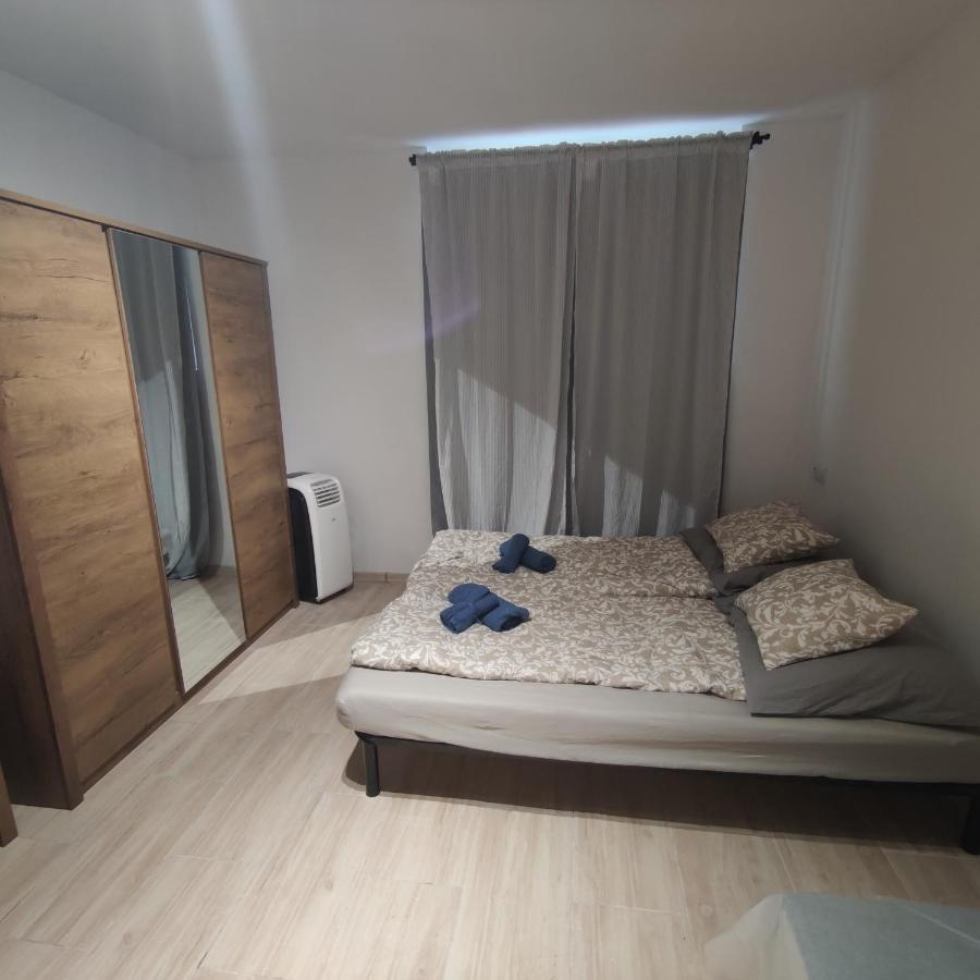 Apartmán White Rose Studio Basement Budapešť Exteriér fotografie